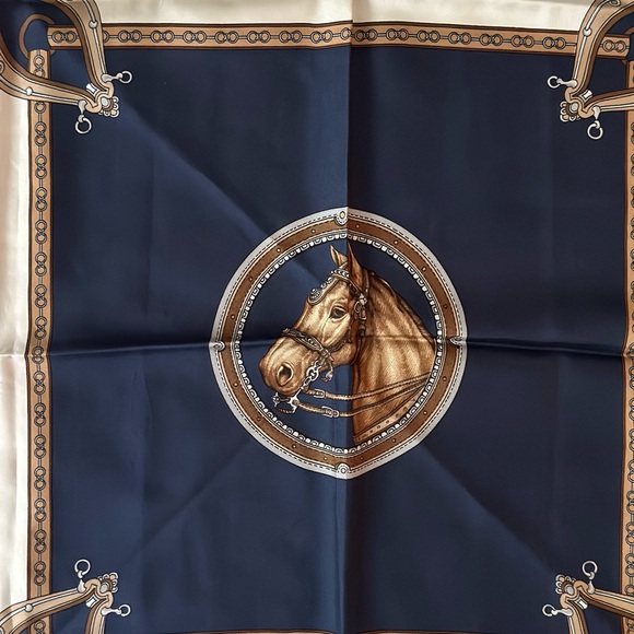 100% silk large Celine square scarf - Picture 3 of 3